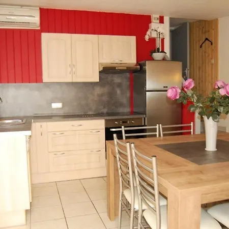 Apartment Rue De La Jonquiere - 4 Pieces 8 Couchages Port Mae-7484 *