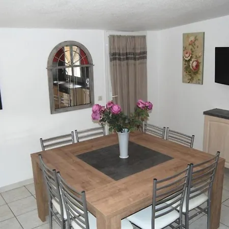 Apartment Rue De La Jonquiere - 4 Pieces 8 Couchages Port Mae-7484